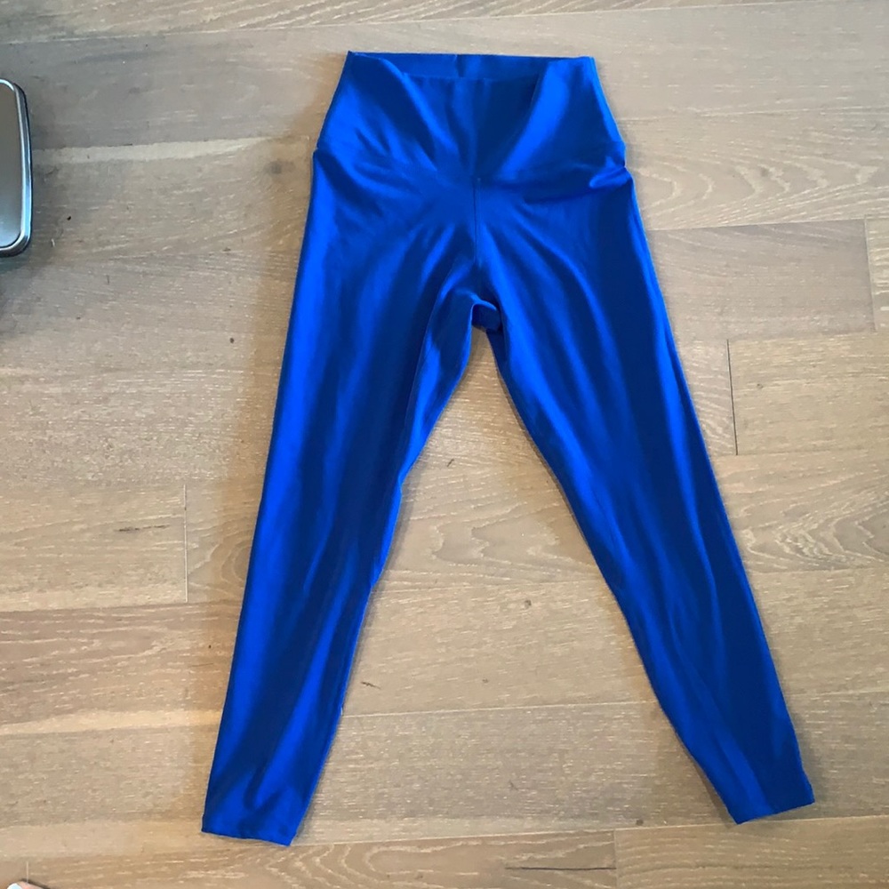 Size medium Colbalt blue leggings!